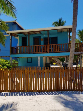 Carolyn's House, Caye Caulker